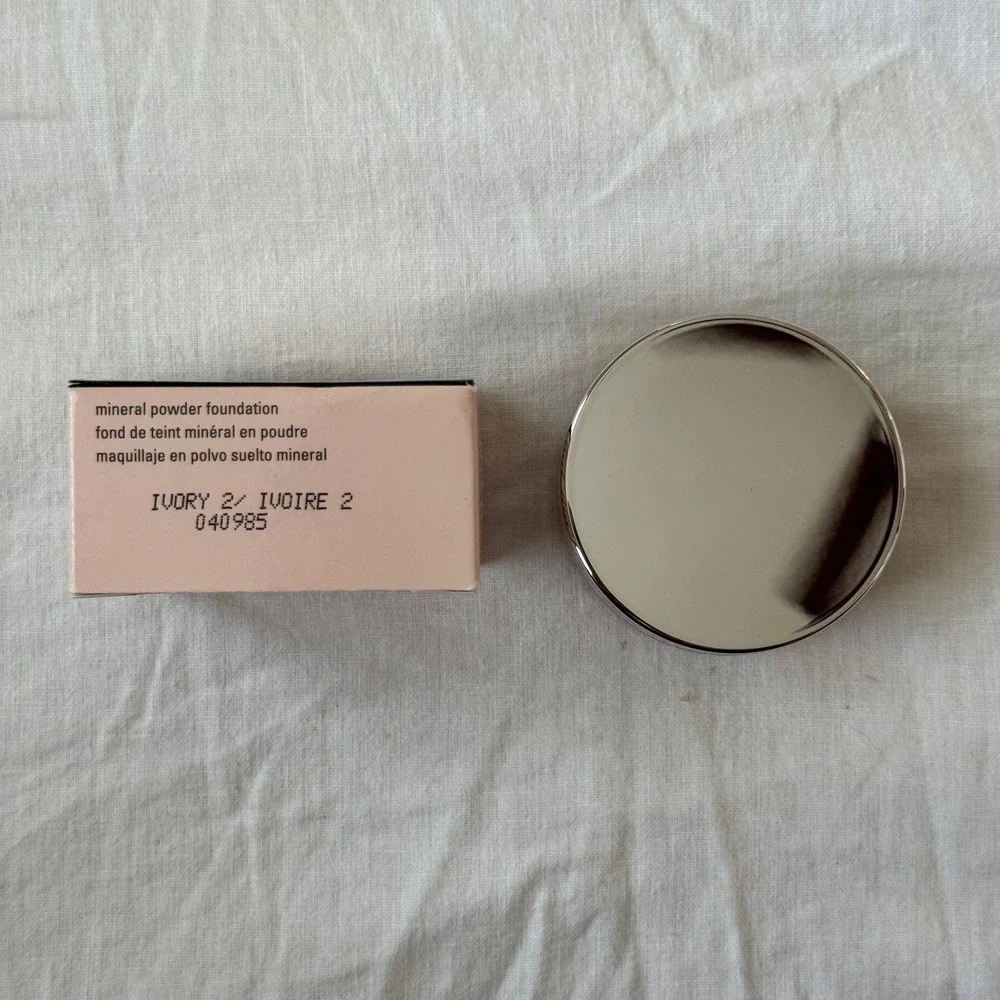 Mary Kay Mineral Powder Foundation Women's Ivory 2 Matte Natural 0.28 oz NIB